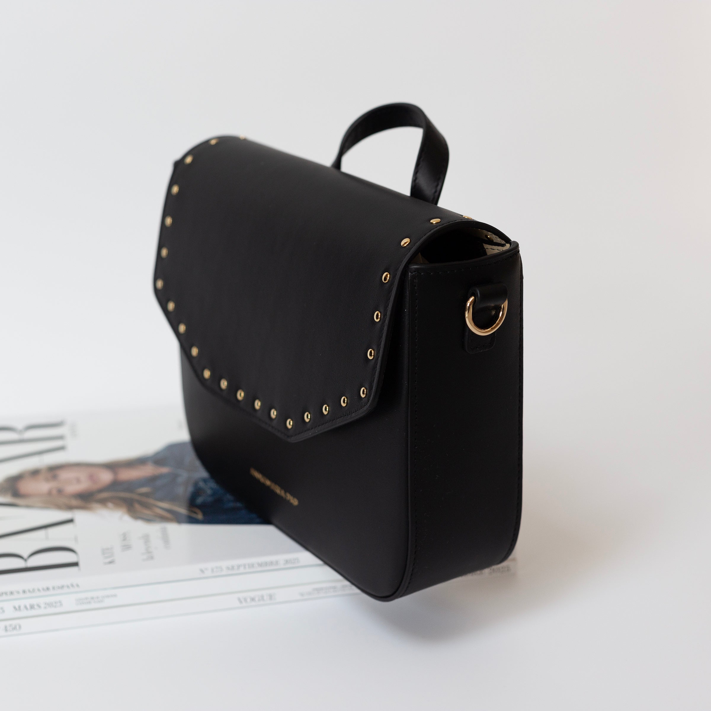 NIU leather bag with studs
