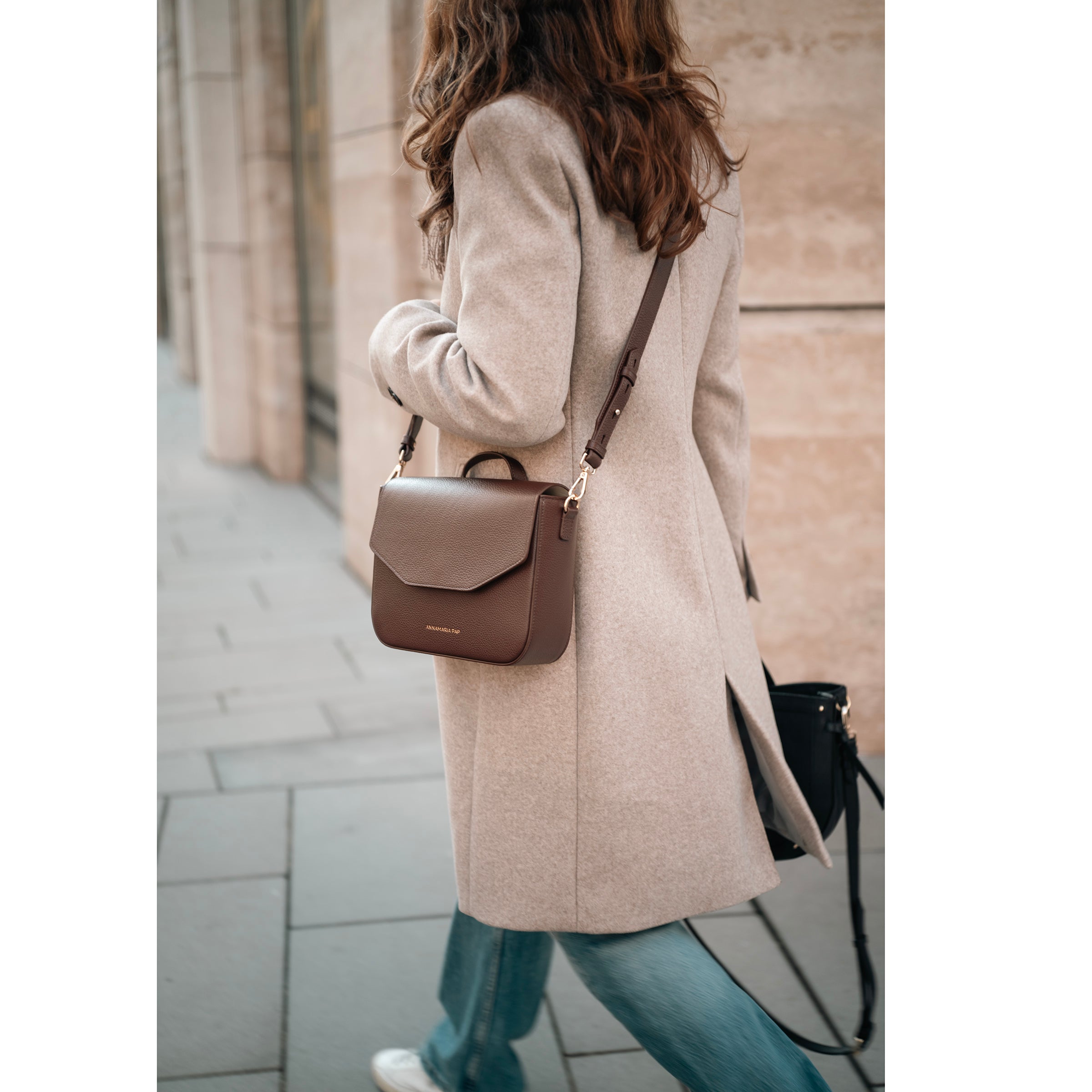 NIU leather bag