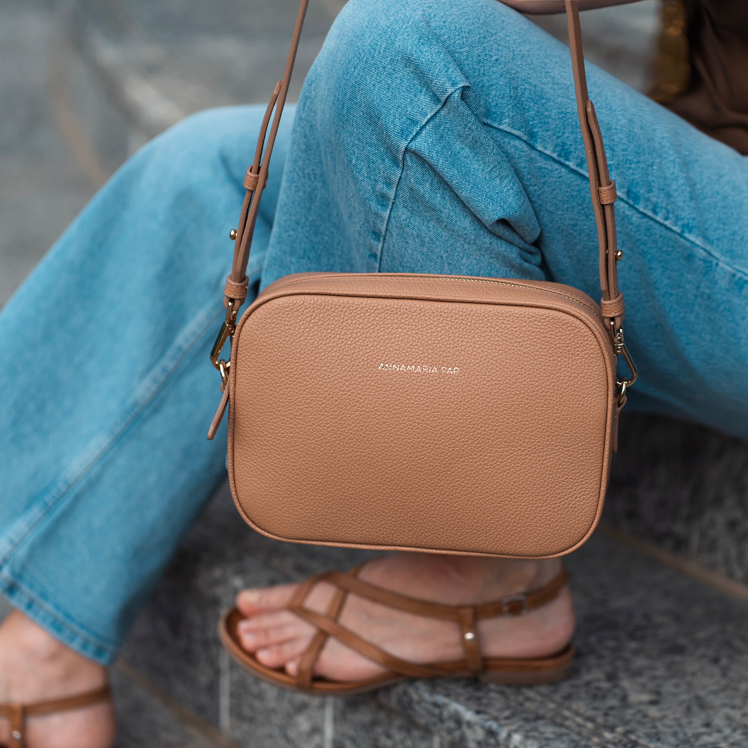 SUMMER leather bag