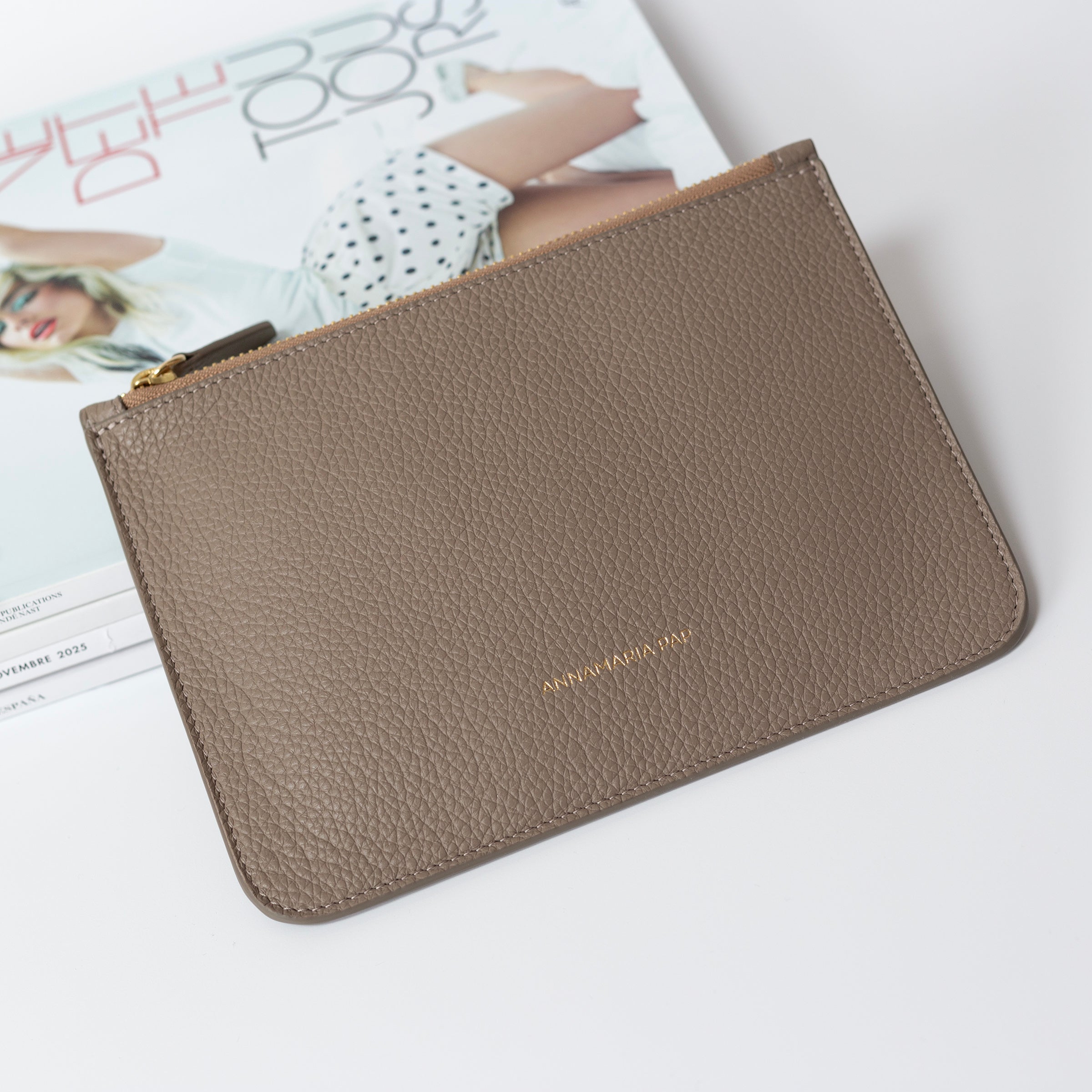 ANNE leather pouch