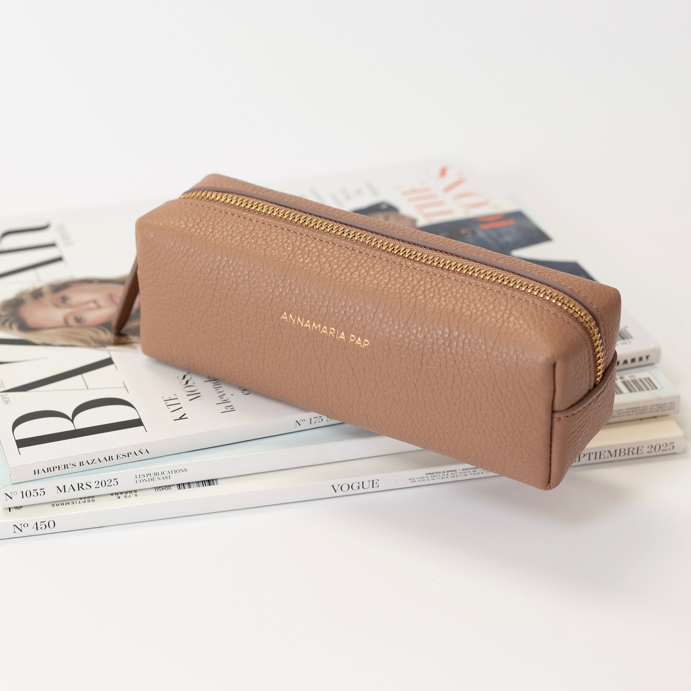 GWEN leather pouch