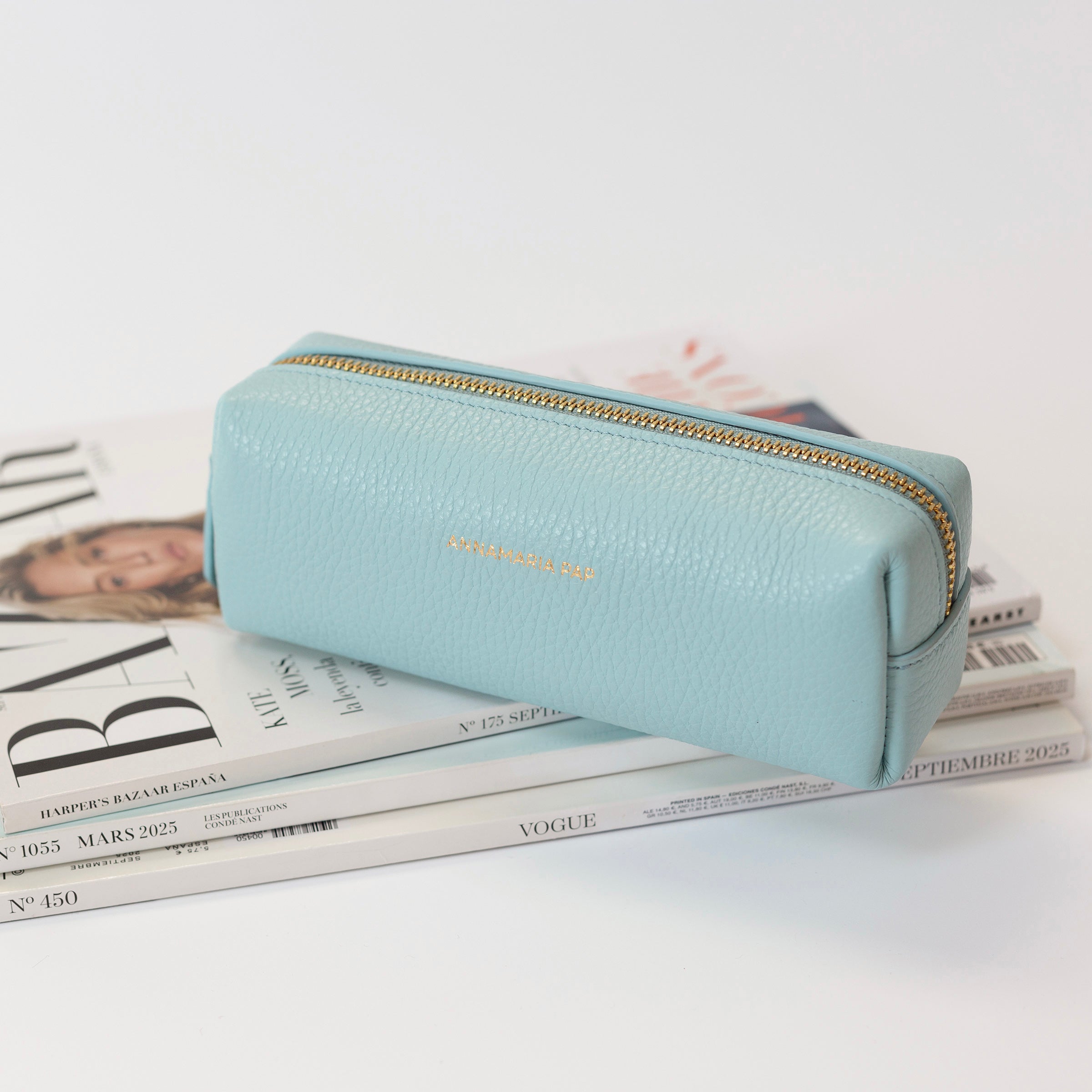 GWEN leather pouch