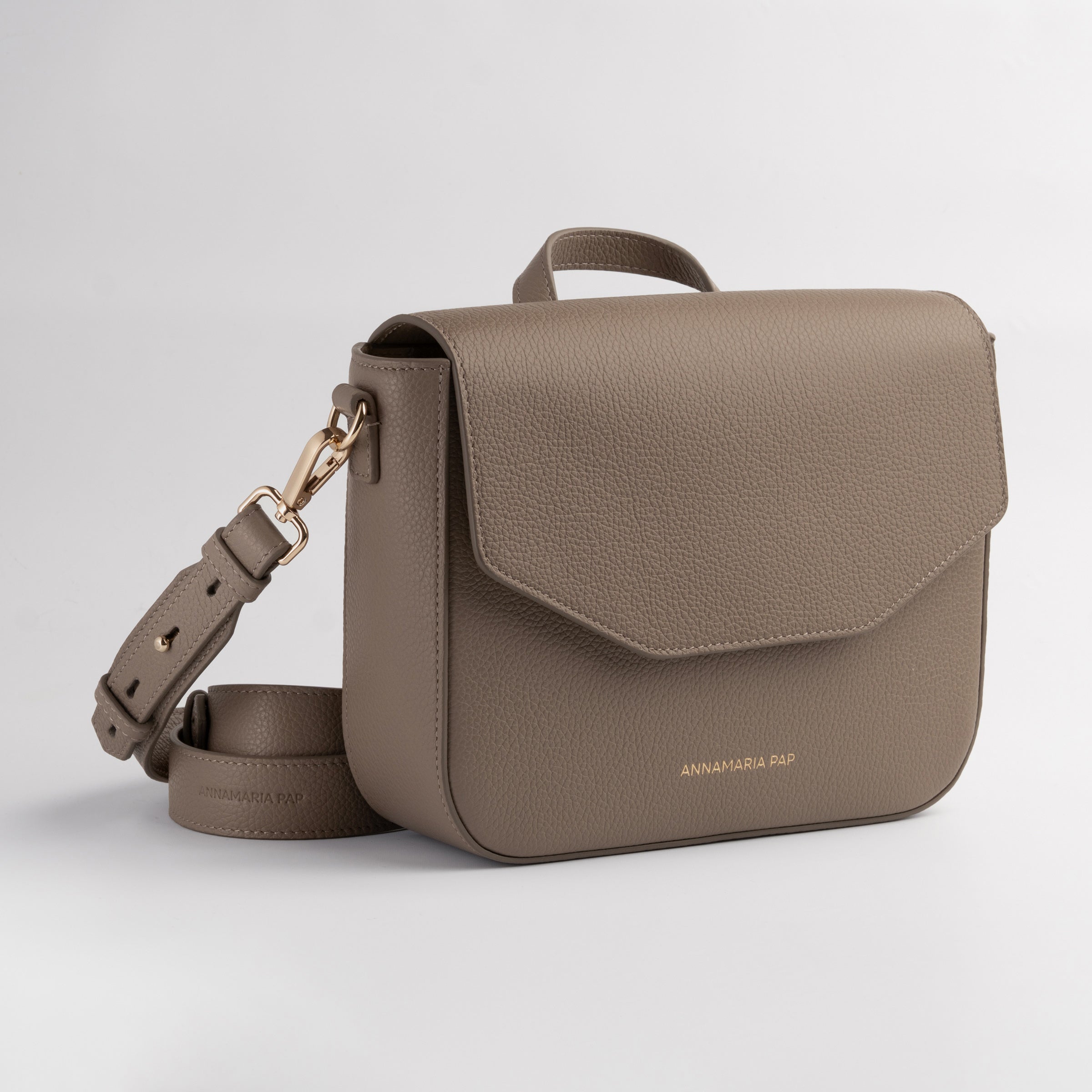 NIU leather bag