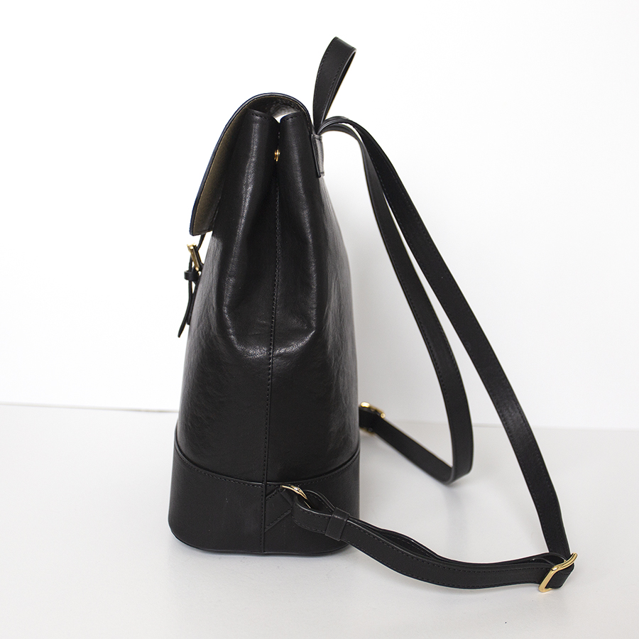 HALEY Black natural leather backpack