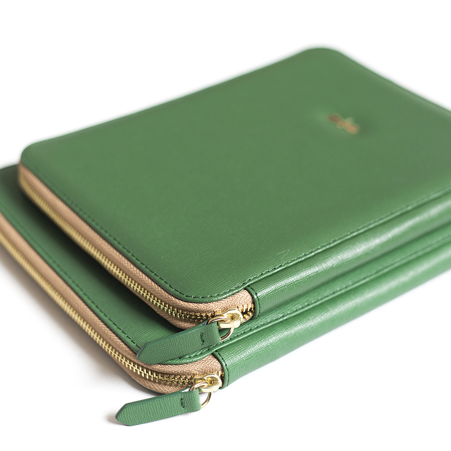 ARIA Emeraldgreen leather case (smaller)
